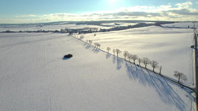 quiet drive on a snowy landscape from Svitavy to Vendol&iacute;