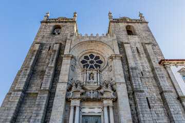 Fototapeta na wymiar La Sé cathédrale de Porto