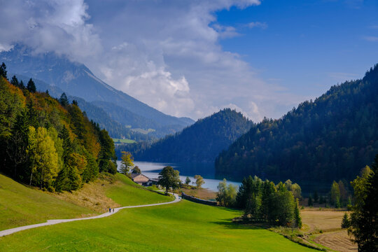 Austria, Tirol, Valley in Kaiser Mountains with Hintersteiner See lake in background