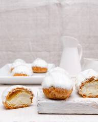 vanilla eclair