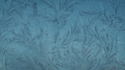Eisblumen, Eiskristalle auf Fenster, Frost