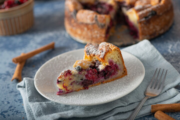Breaded rustic pie with berries