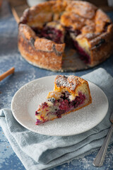 Breaded rustic pie with berries