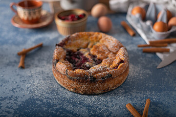 Breaded rustic pie with berries