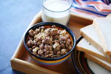 muesli chocolate flavor cereal breakfast in bowl 