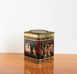 Vintage Chinese tin tea box
