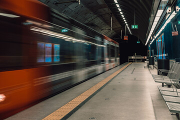 Obraz premium Subway is arriving at the platform