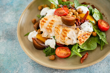 salad with chicken and vegetables