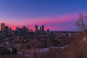 Fototapeta na wymiar Sunrise Over The Calgary Skyline