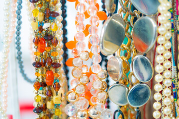Modeschmuck-Ketten