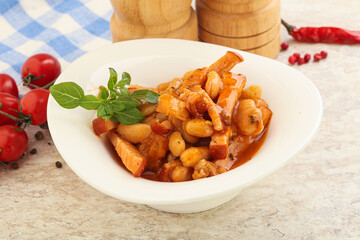 Roasted pork with white beans
