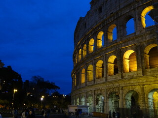 Fototapeta premium colosseum at night