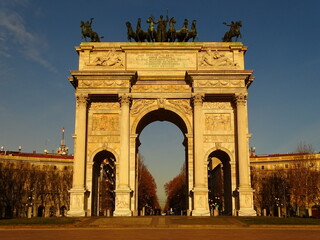 Fototapeta na wymiar Porta Sempione, Milan