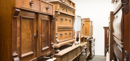 Komoden, Antik, Weichholzkomoden, 