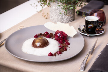 Dessert, ice cream currant berry