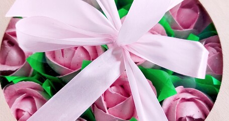 sweet present, sweet roses box