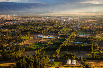 Paisaje del Valle del Mantaro en los Andes de Perú