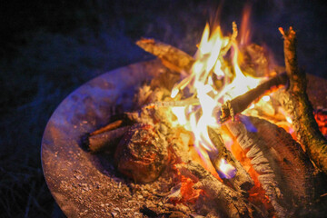 キャンプファイア