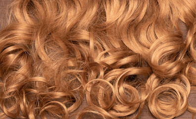 Golden blonde wavy hair