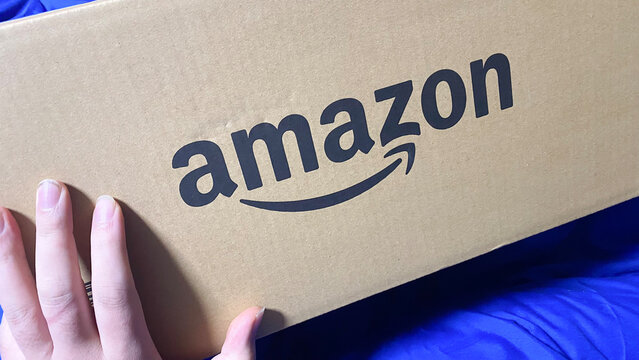 Amazonのダンボール箱