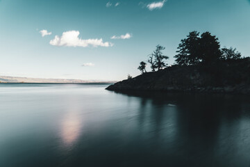 reflecting lake