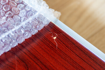 Insufficiently reliable packaging of the goods for shipment by the transport company and negligent...