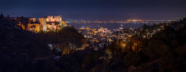 Ciudad de Granada y la Alhambra
