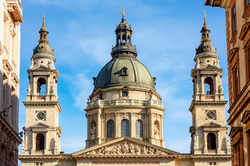 Fototapeta premium St. Stephen's basilica in center of Budapest, Hungary