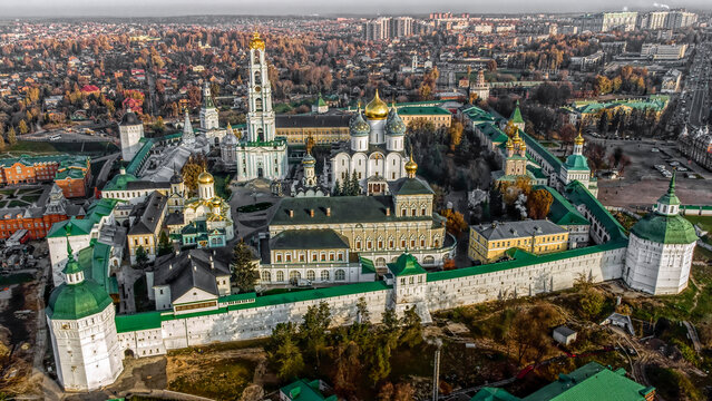 Cathedral of the Assumption of the Blessed Virgin Mary. Bell tower. Holy Trinity Sergius Lavra.