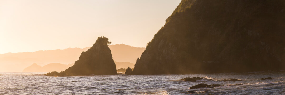 'Rocky Bay', a beach at Tapeka Point at sunrise, Russell, Bay of Islands, Northland Region, North Island, New Zealand