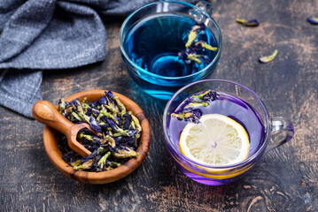 Fototapeta na wymiar Blue and purple tea Butterfly pea