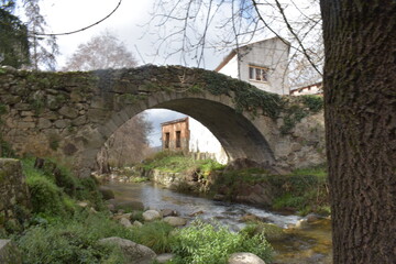Fototapeta na wymiar Puente de Hervás