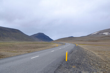 Strasse 864 durch das Lavafeld bei Reykjahlíð