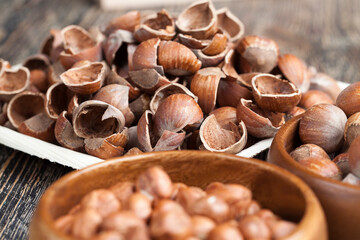 hazelnuts peeled from the shell