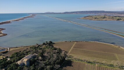 survol des plages et du port de Palavas-les-Flots, près de Montpellier en Occitanie dans le sud de...