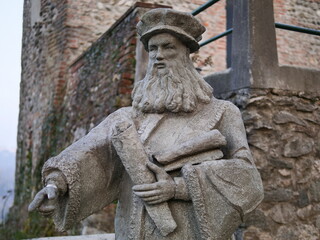  Leonardo da Vinci statue in Rocchetta sanctuary, Milan, Lombardy, Italy
