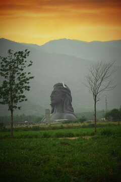 BEAUTIFUL ISHA YOGA ADIYOGI SHIVA STATUE PHOTO