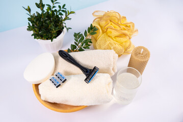 Принадлежности для ухода за лицом и бритья