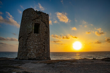 La Torre di Sa Mora &egrave; una torre di avvistamento che si trova a Capo Mannu, provincia di Oristano, Sardegna