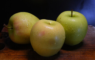 Apples