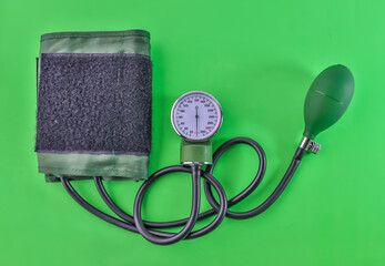 Medical sphygmomanometer for blood pressure monitoring