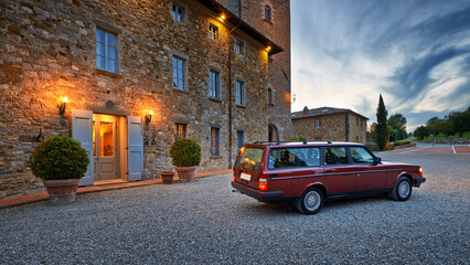 vintage cars in tuscany