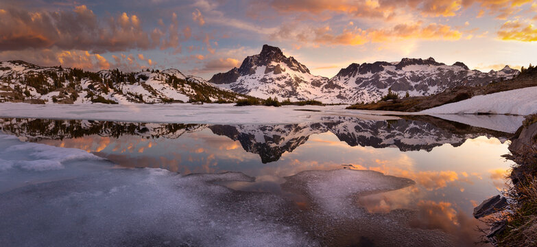 Snow begins to melt at Thousand Island Lake, in the Ansel Adams Wilderness, California, USA