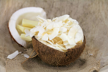 Fototapeta na wymiar delicious coconut chips in the fruit