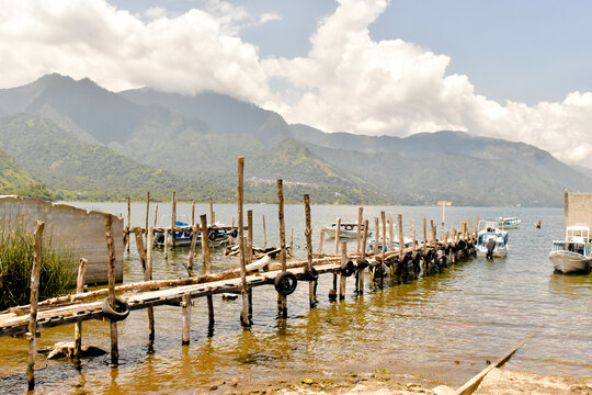San Juan La Laguna, Guatemala, Muelle, Atitlan, Lago, Maravilla, lancha, parqueo maritimo, atardecer