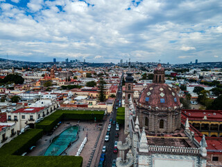 Fototapeta na wymiar Hermosa vista de iglesia Santa Rosa de Viterbo Querétaro, Mexico