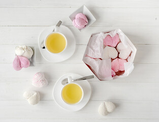 Marshmallow set with tea