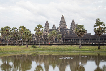Fototapeta na wymiar Ancient temple ruins in the jungles of Siem Reap, Cambodia