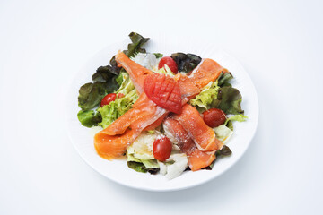 salad with shrimps and vegetables