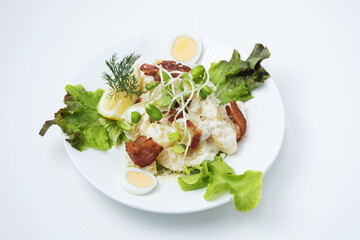salad with chicken and vegetables
